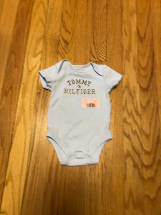 bu th onesie, 3-6m