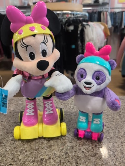 Disney Junior minnie rollar skating
