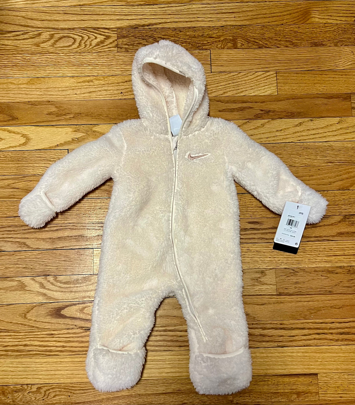 w nike snowsuit new, 9m