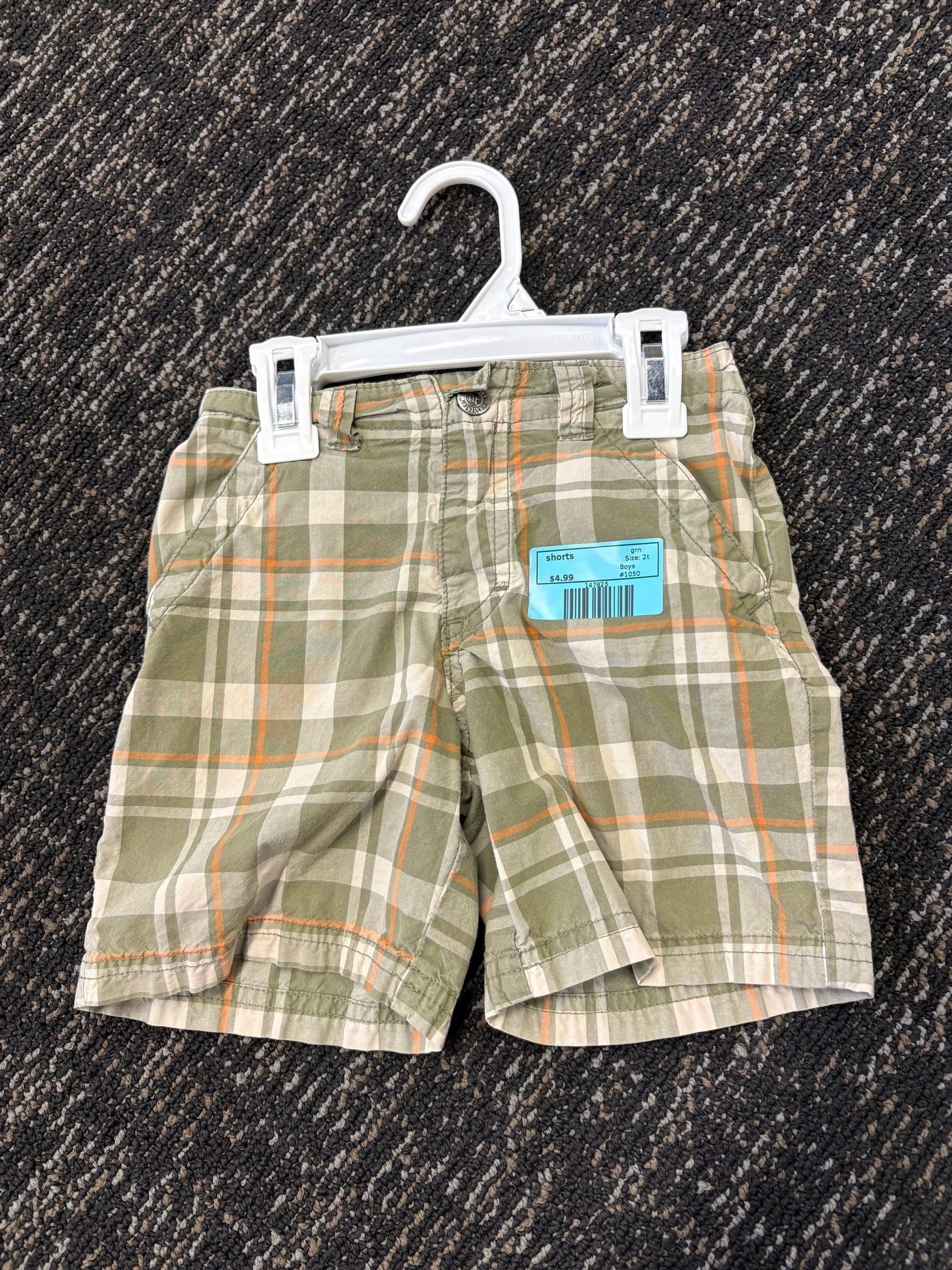 grn  shorts, 2t