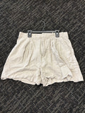 brn gap shorts, m
