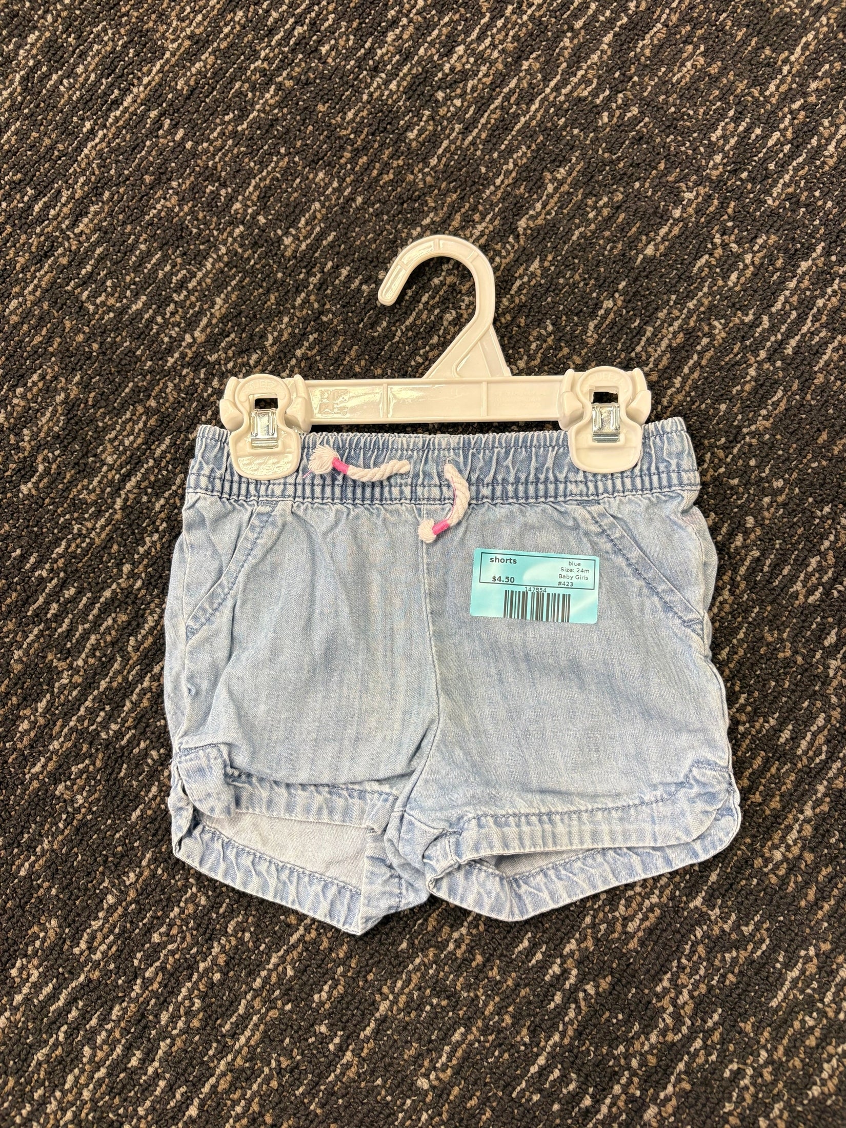blue  shorts, 24m