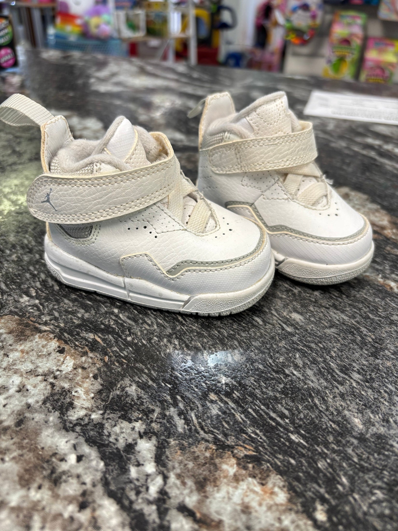 wht jordan sneakers, 2
