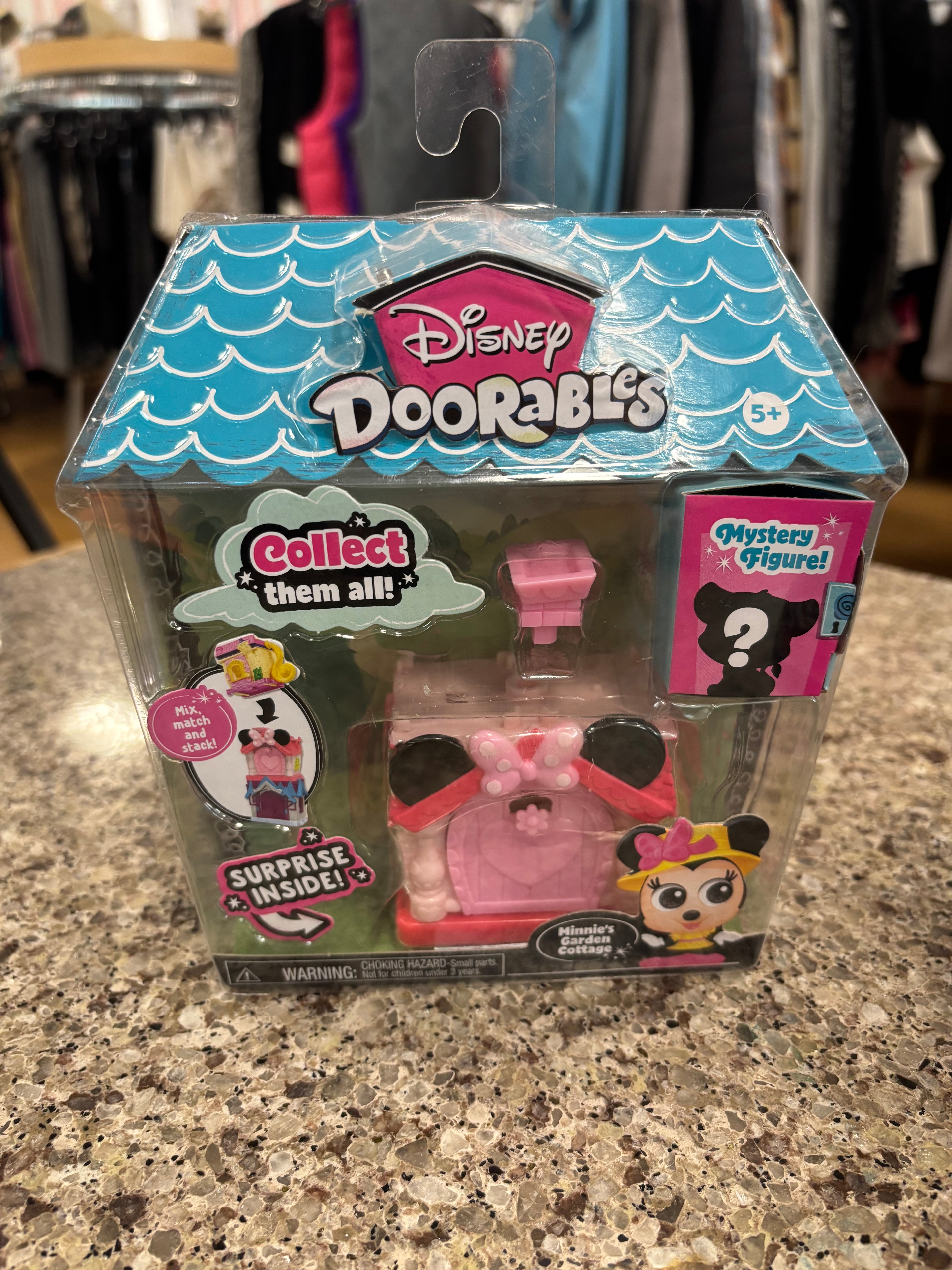 NEW  doorables, minnie
