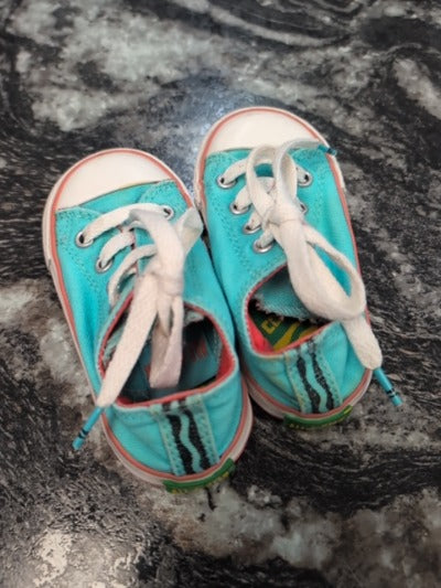 bu converse sneaker, 6