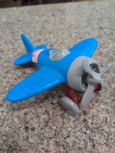 green toys plane
