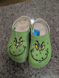 gn  grinch crocs, 1