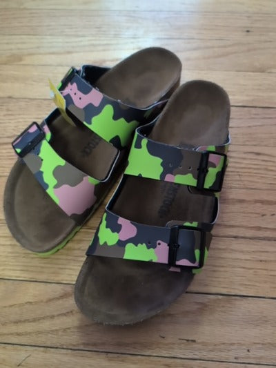 Gn  Birkenstock Sandals, 11